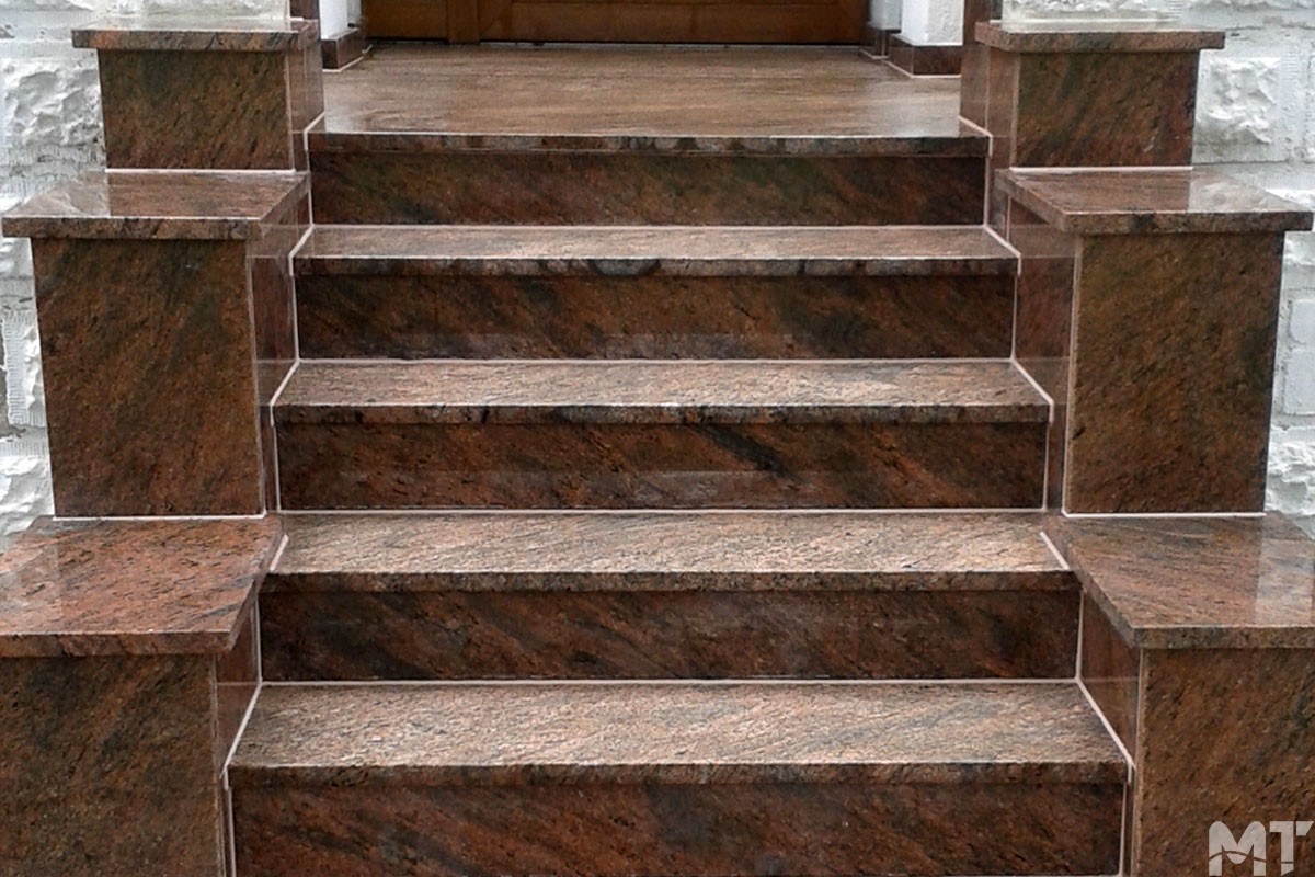 Treppe-Neu-nach-dem-belegen-mit-Multicolor-(2) - Natursteine Tramontin